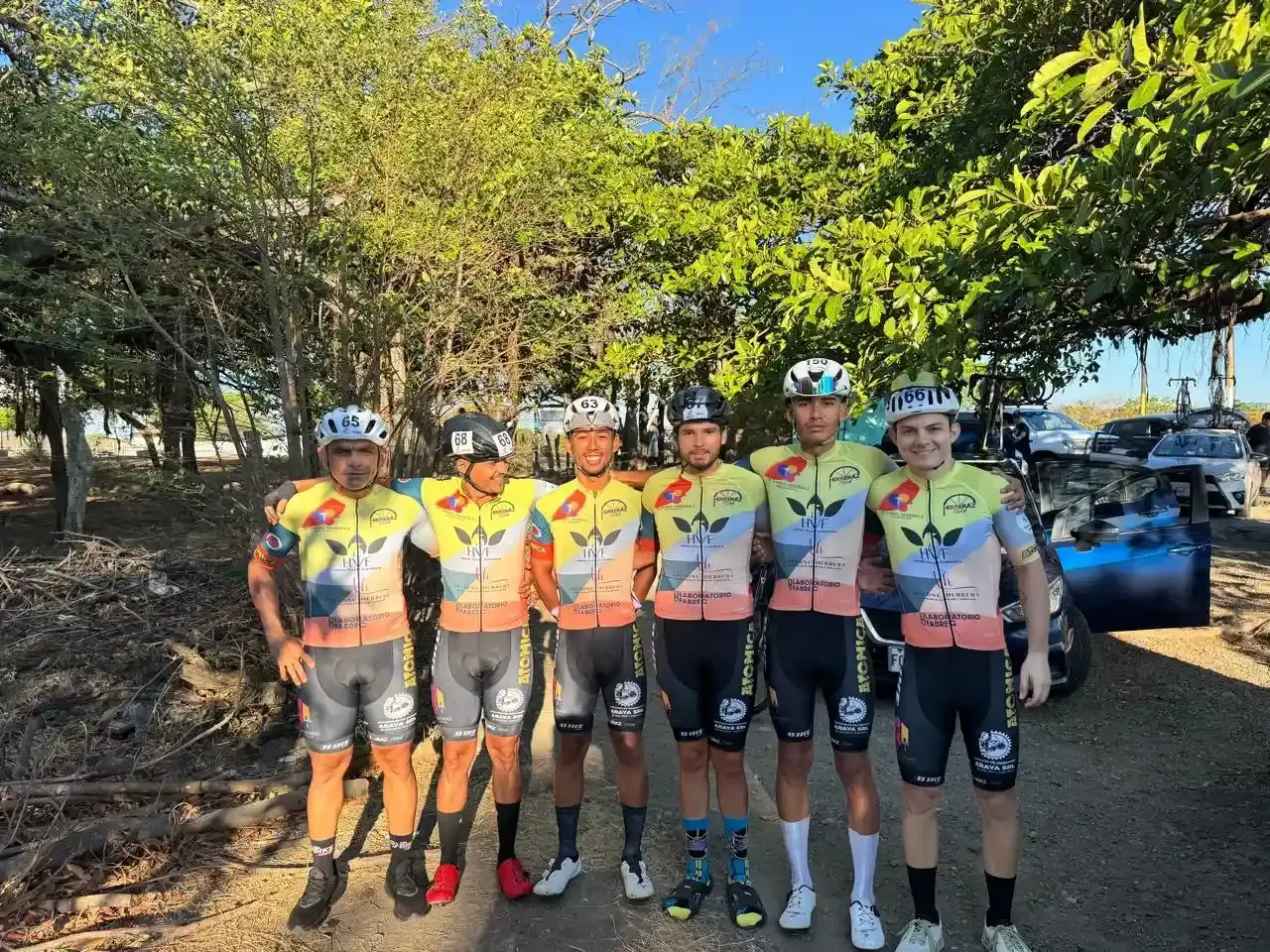 Gratitud y Gloria: El Herrera'z Team-Ciclo Salas-Atómica-Bike Time brilla en el Nacional de Ruta 2026